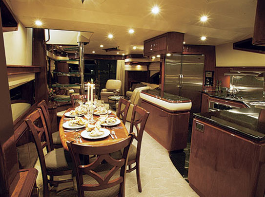 Sahara Yacht for Sale - Amenities - Dining Area