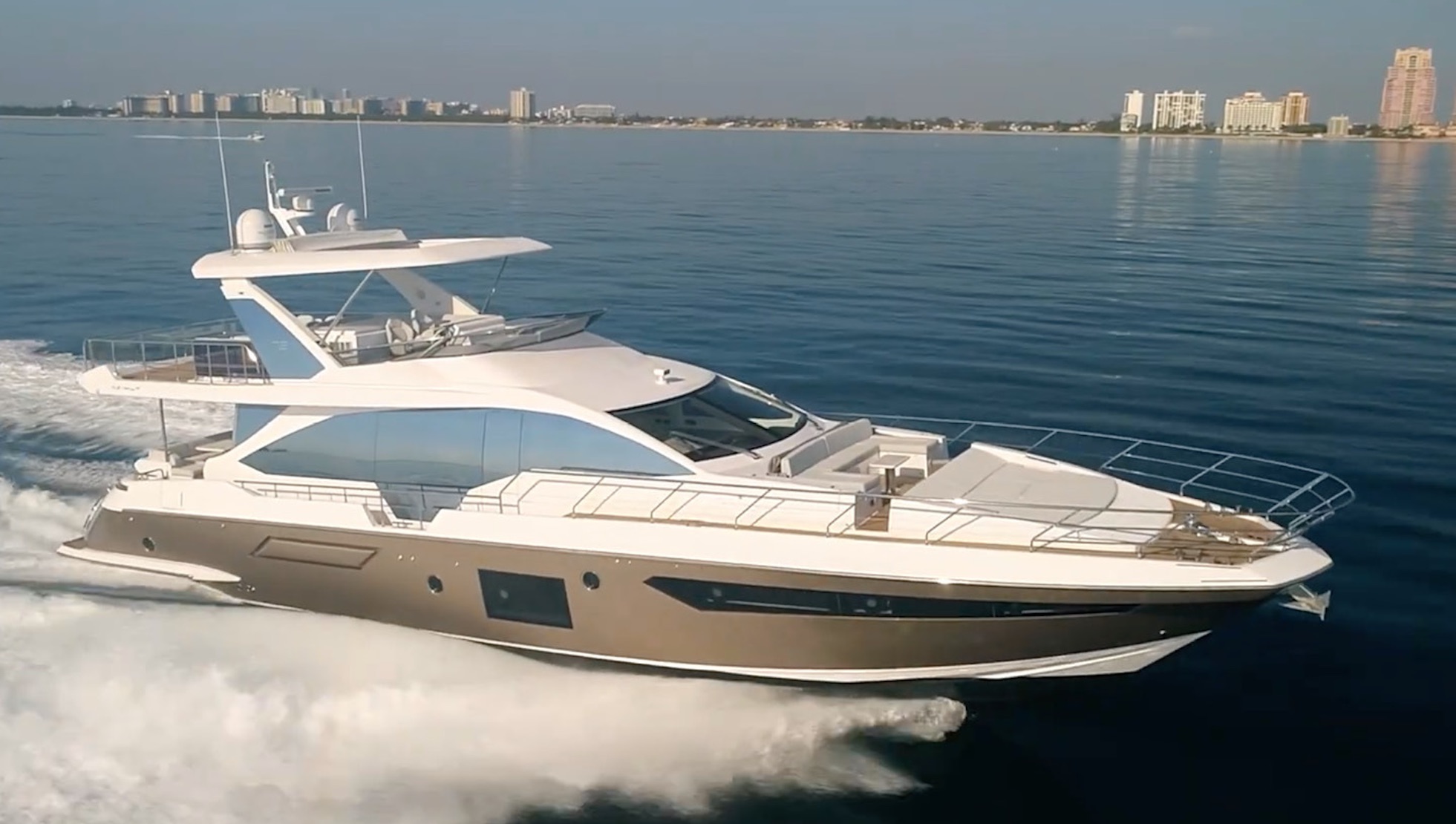 Azimut 72